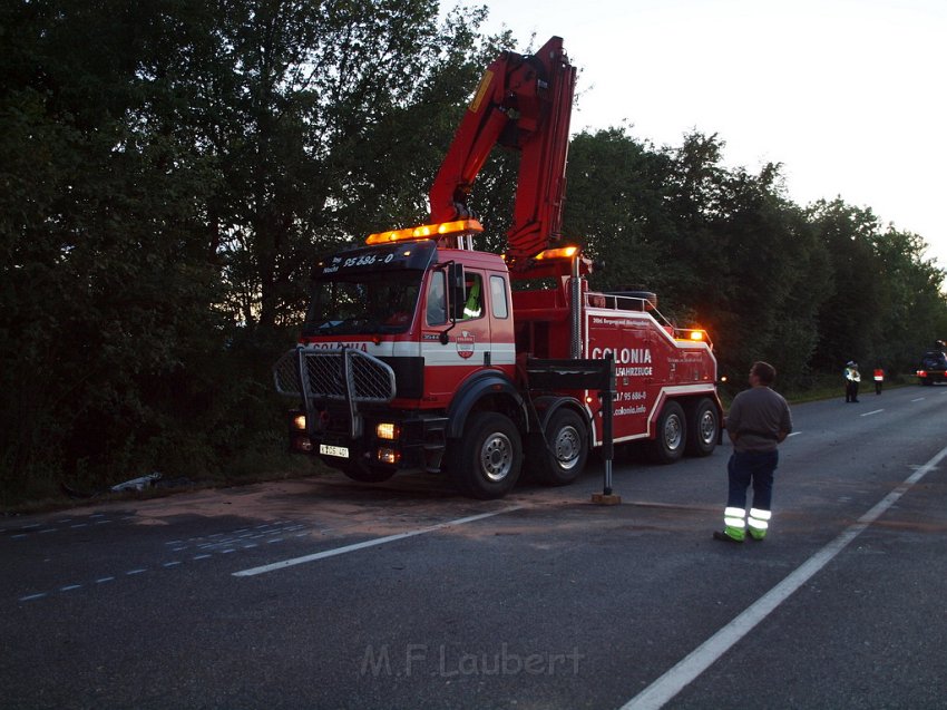 Schwerer VU Koeln Immendorf Kerkraderstr P495.JPG